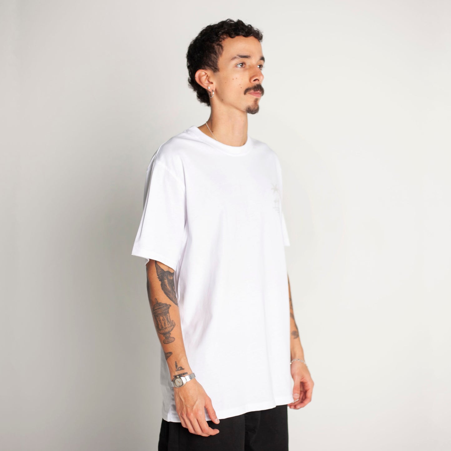 Camiseta Regular Fit Blanca Buds