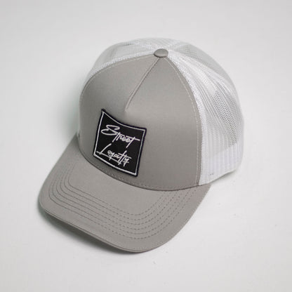 Gorra Gris Malla Blanca Buds