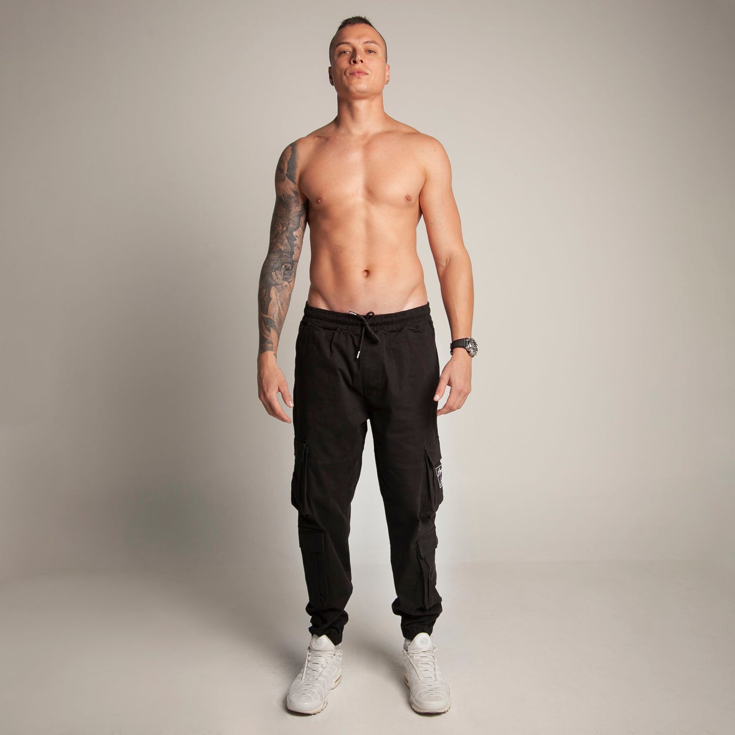 Pantalón Cargo Bota Resorte Negro Buds