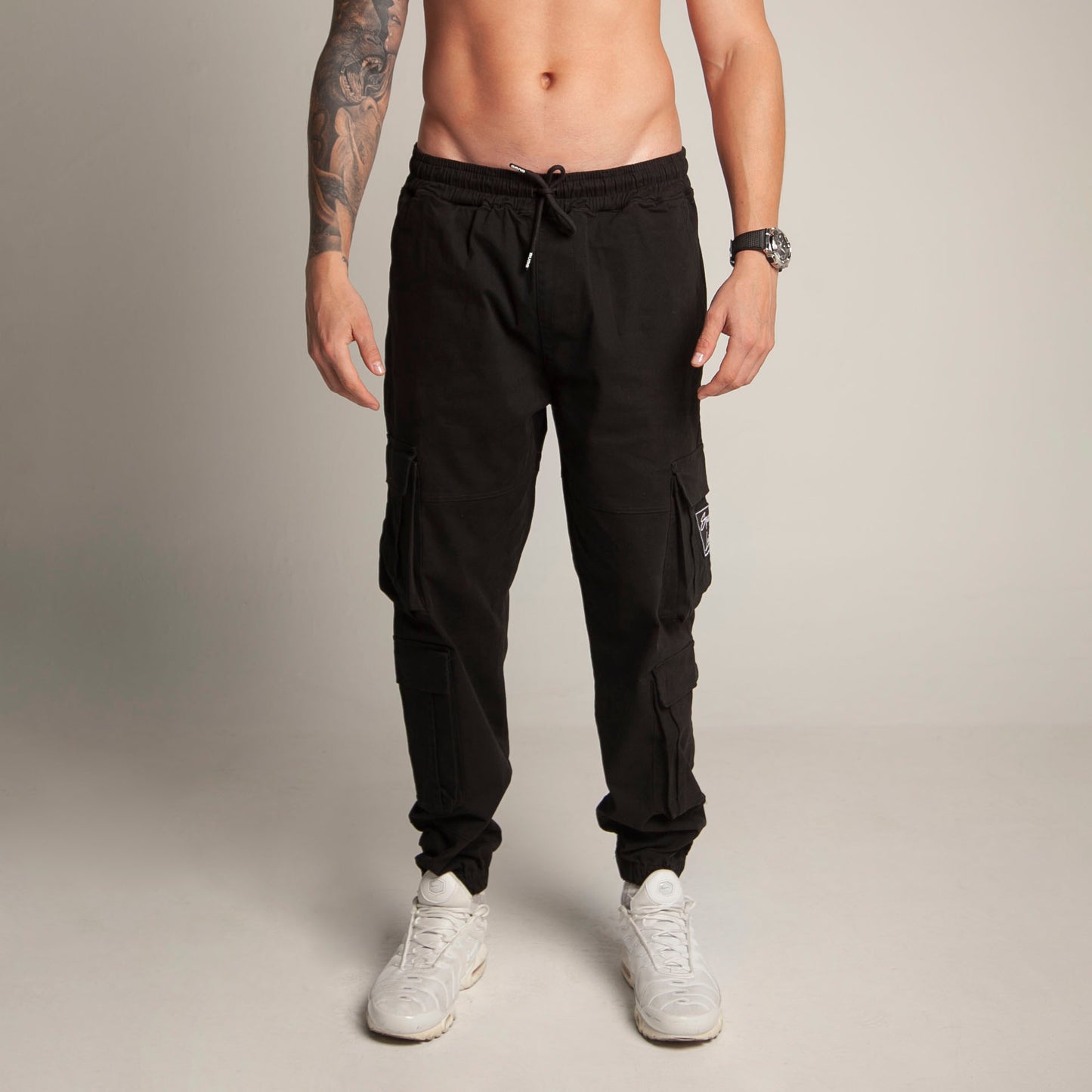 Pantalón Cargo Bota Resorte Negro Buds