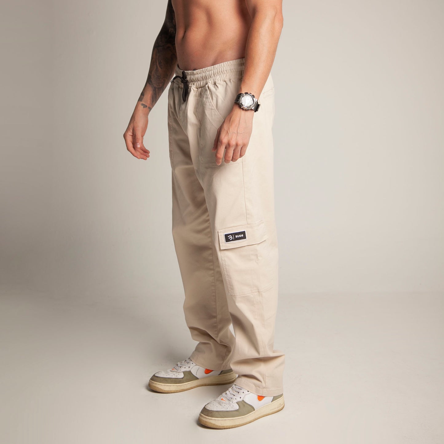 Pantalón Cargo Bota Recta Taupe Buds