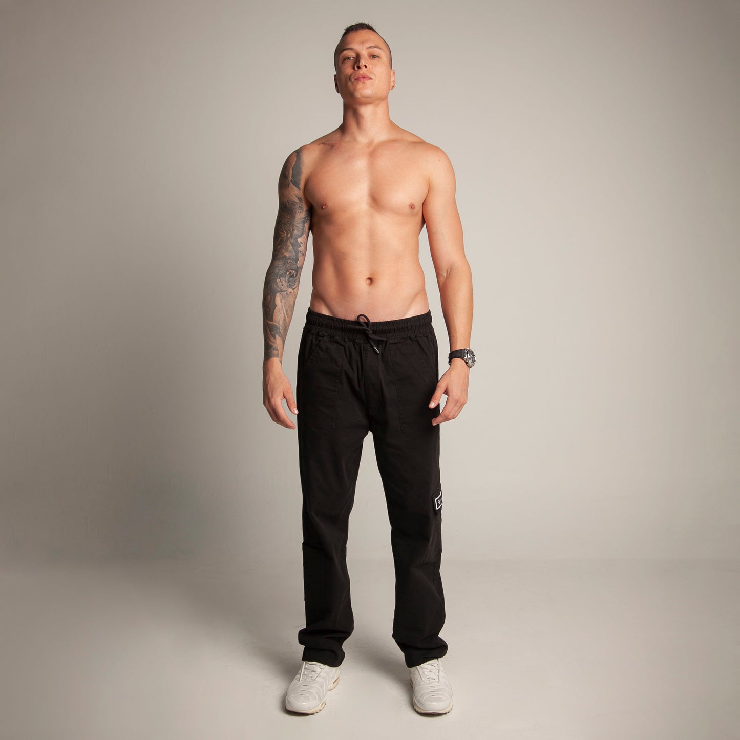 Pantalón Cargo Bota Recta Negro Buds