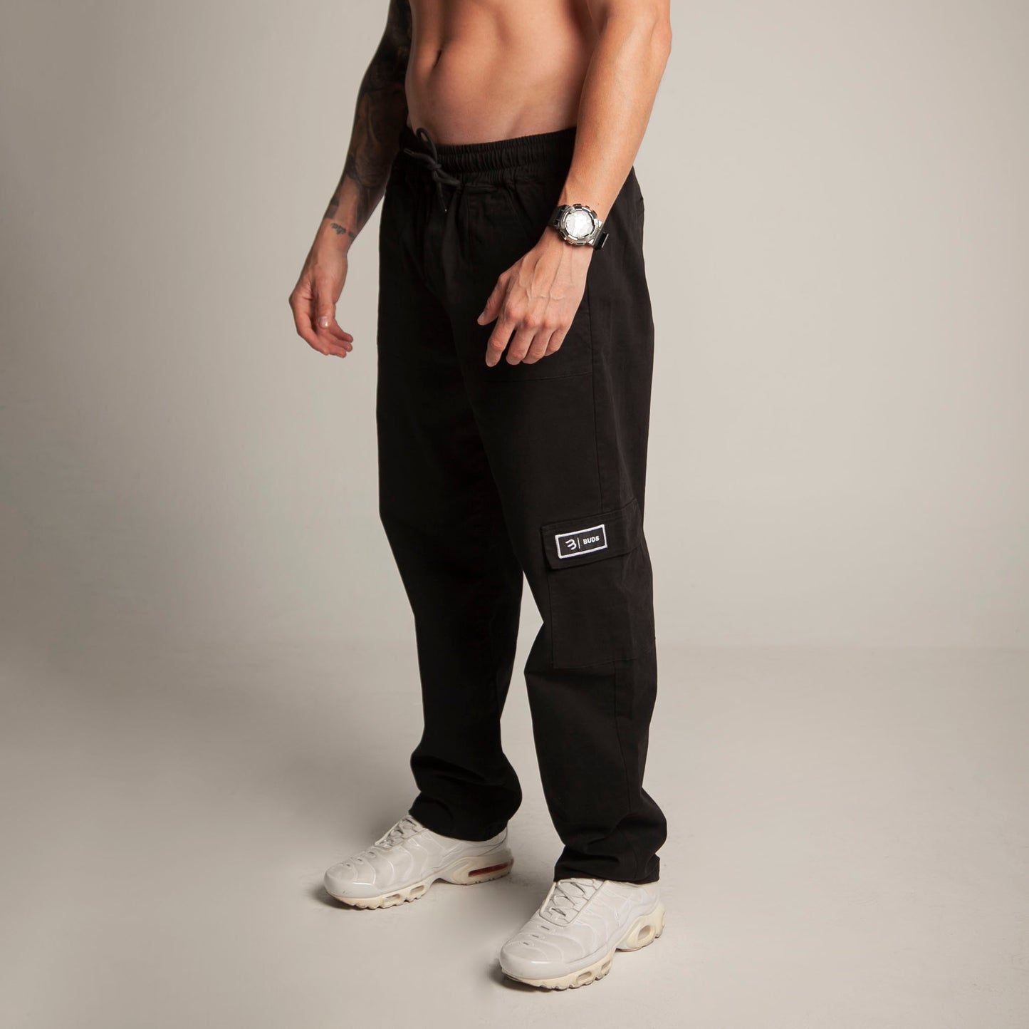 Pantalón Cargo Bota Recta Negro Buds