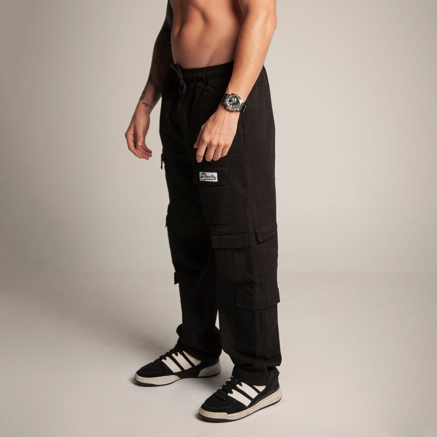 Pantalón Cargo Bota Recta Negro Buds