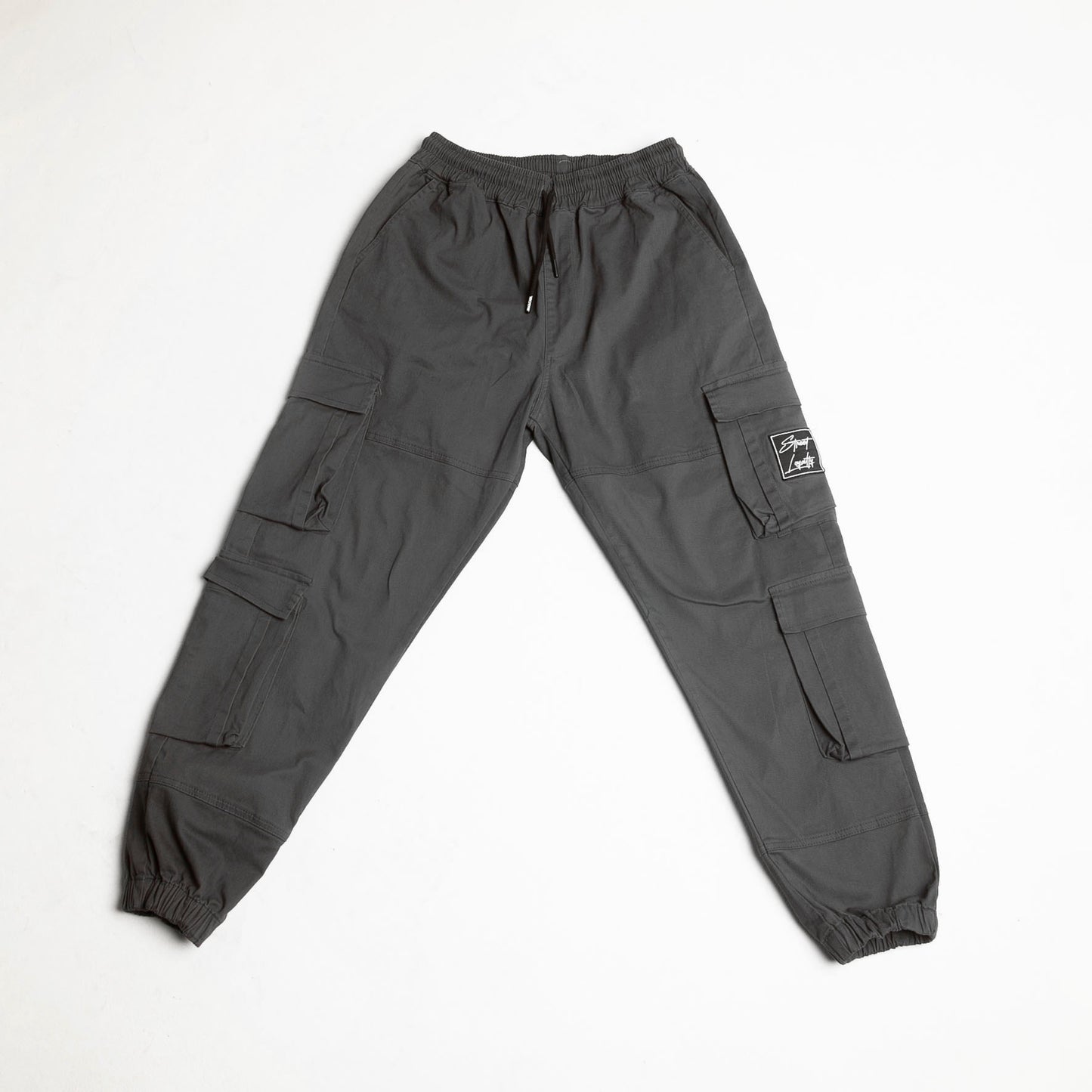 Pantalón Cargo Bota Resorte Gris Oscuro Buds