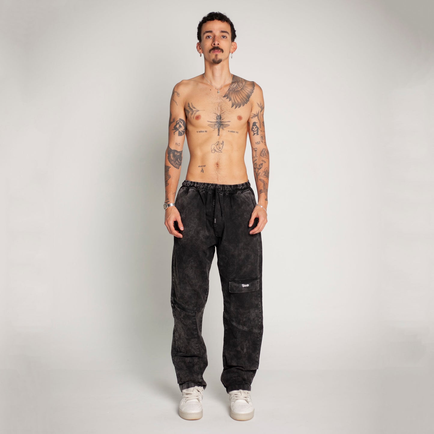 Pantalón Cargo Bota Recta Negro Toalla Buds