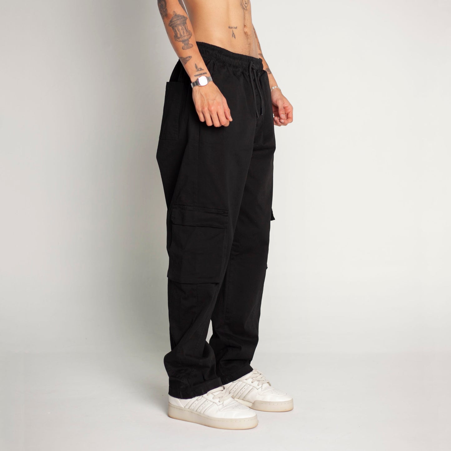 Pantalón Cargo Bota Recta Negro Buds