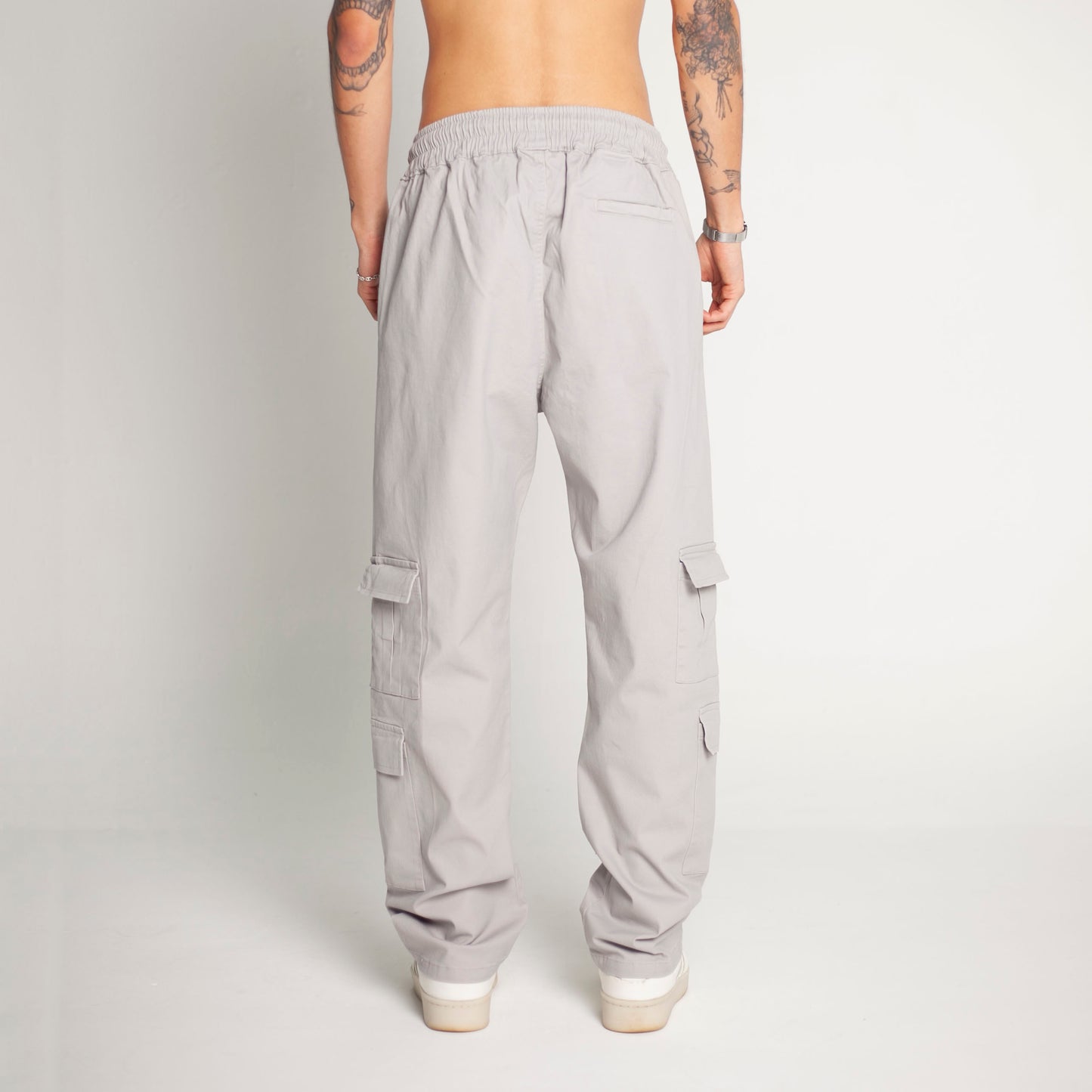 Pantalón Cargo Bota Recta Gris Claro Buds