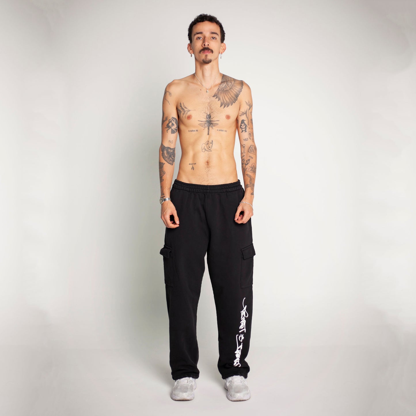 Sudadera Bota Recta Negra Tela Alto Gramaje 400G