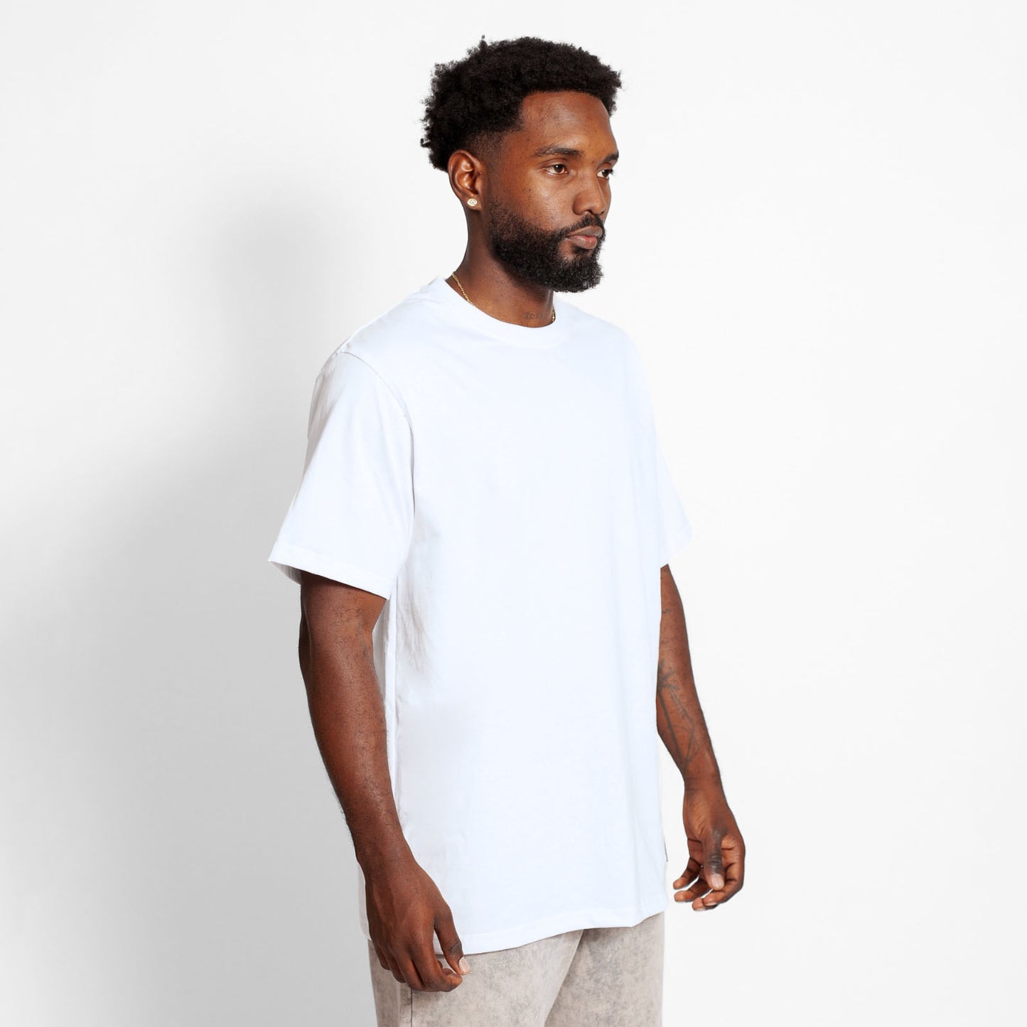 Camiseta Regular Hombre Blanca Sello Buds